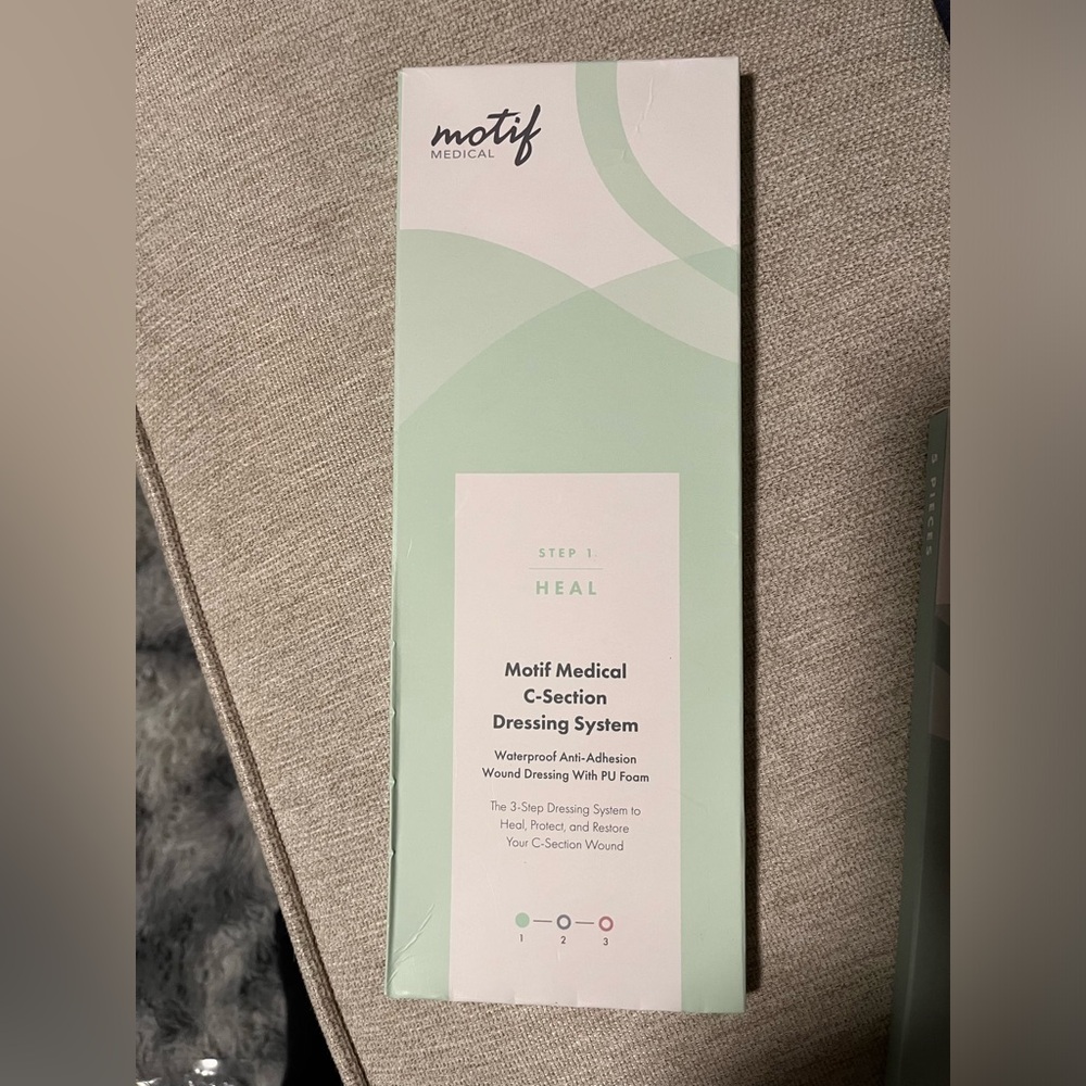 Motif C section healing bandages